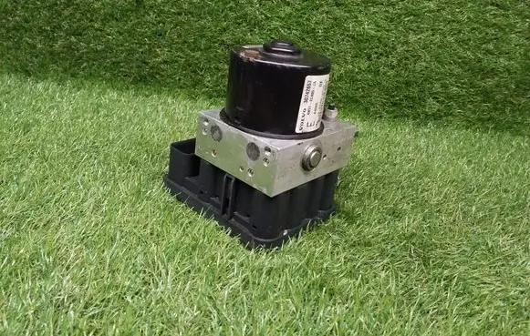 Volvo S40 ABS Pump 4N512C405JA 30742657 30742666AA