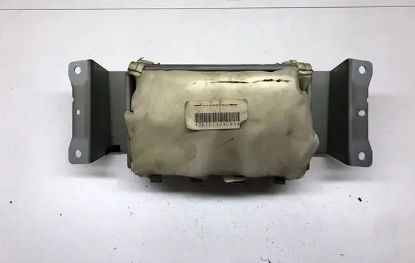 Mazda 3 I Passenger airbag