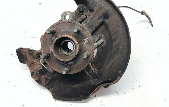 Ford Focus Front wheel hub BV6135171DNB