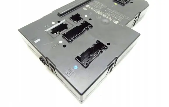 Mercedes-Benz E W212 SAM control unit A2129000004