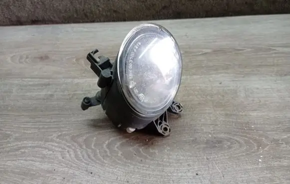 Volvo C30 Front fog light 0305065001 30698627