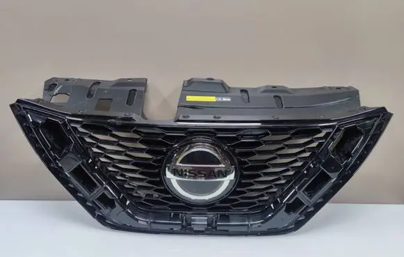 Nissan Qashqai Front bumper upper radiator grill 62310HV3