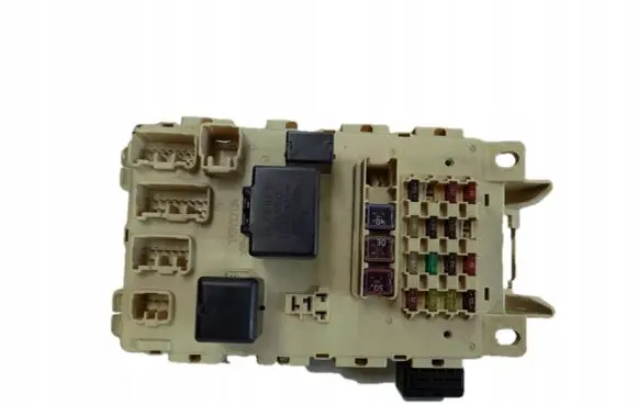 Toyota Yaris Fuse box set