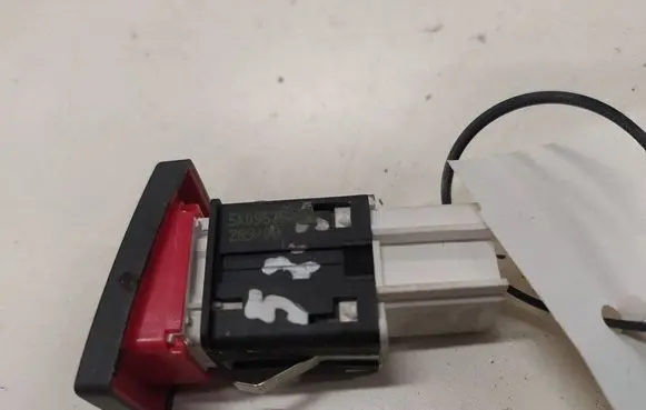 Volkswagen Golf VI Hazard light switch 5K0953509B