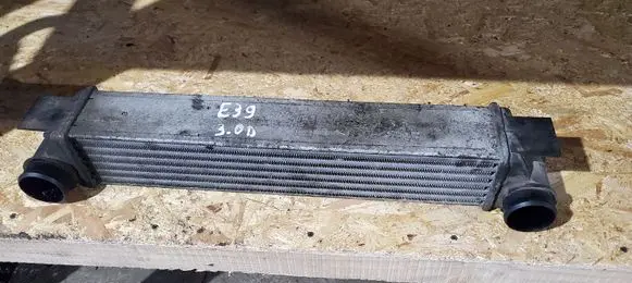 BMW 5 E39 Intercooler radiator 2247359 17512247359