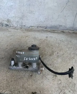 Lexus ES 250 - 300 - 330 Master brake cylinder