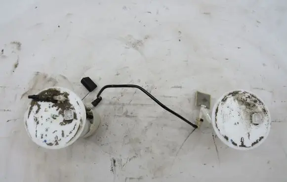 Suzuki Swift II In-tank fuel pump 34810-71L00