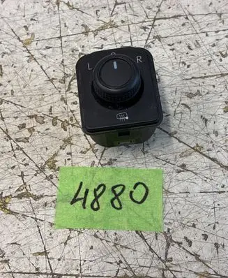 Volkswagen PASSAT B8 Wing mirror switch 3G0959565 B22272