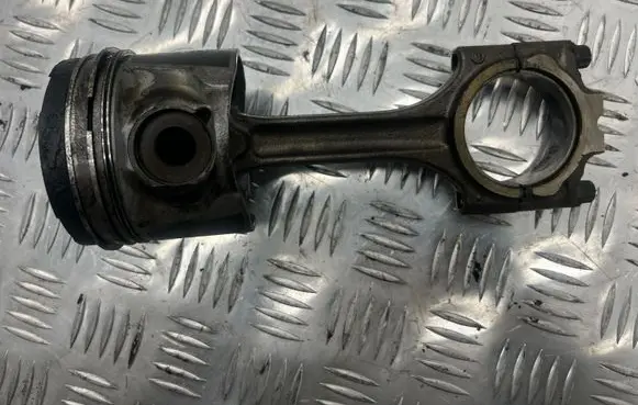 Volvo V70 Piston with connecting rod 81L794