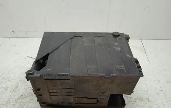Battery box tray