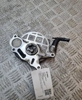 Volkswagen PASSAT B6 Vacuum pump 03L145100 2609C8