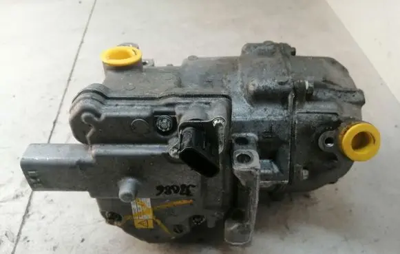 Toyota Auris E180 Air conditioning (A/C) compressor (pump) 0422001330 04213 HFC134A