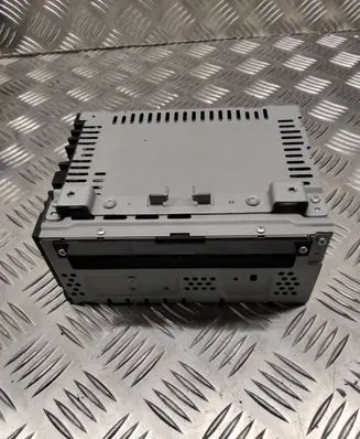 Ford Kuga II Radio/CD/DVD/GPS head unit CV4T19C107GG 24031998 E2410R030882