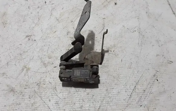 Rear air suspension level height sensor