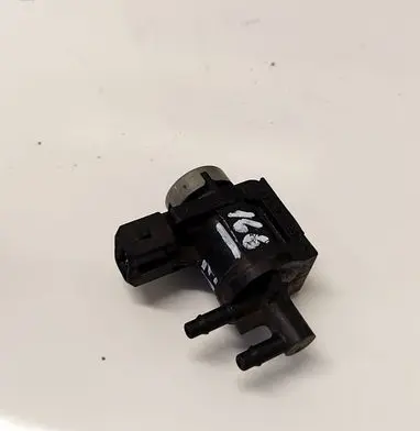 Volkswagen PASSAT B5.5 Turbo solenoid valve 1J0906283A