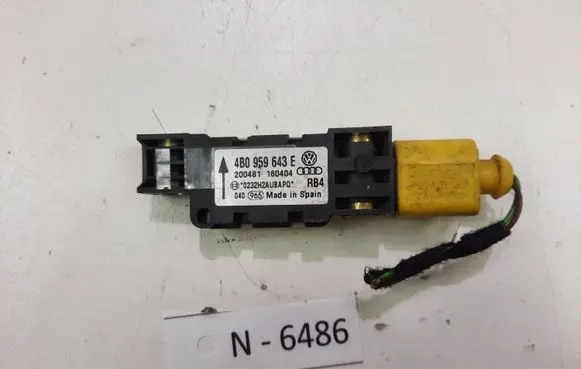 Audi A8 S8 D3 4E Airbag control unit/module 4B0959643E