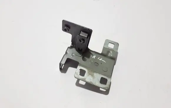 Renault Trafic III (X82) Fender mounting bracket 7993R