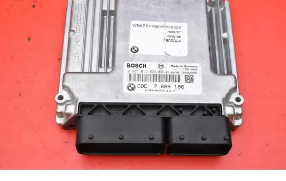 BMW X3 E83 Engine control unit/module ECU DDE7809196