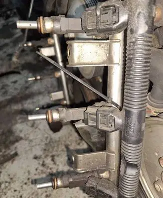 Audi A6 S6 C6 4F Fuel main line pipe 0280158053