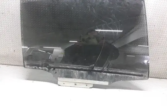 Toyota Verso Rear door window glass
