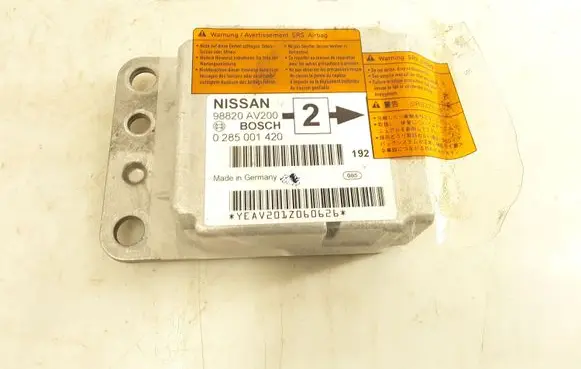 Nissan Primera Airbag control unit/module 98820AV200 0285001420