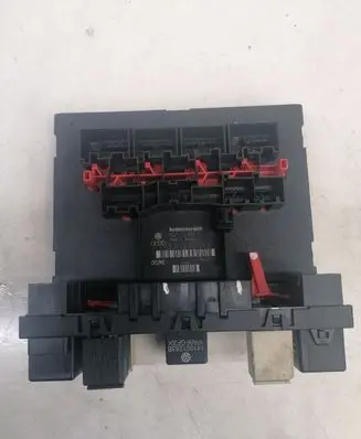 Volkswagen PASSAT B6 Comfort/convenience module 3C0937049D