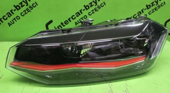 Volkswagen Polo VI Headlight/headlamp