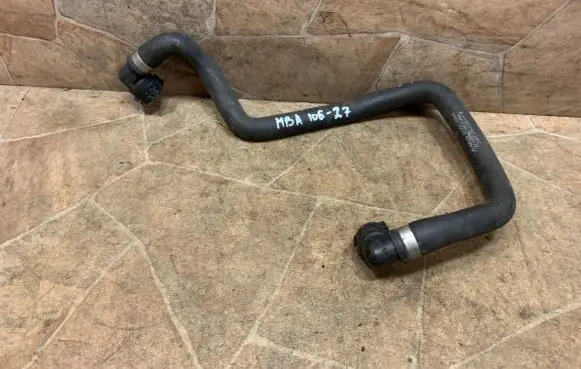 Engine coolant pipe/hose