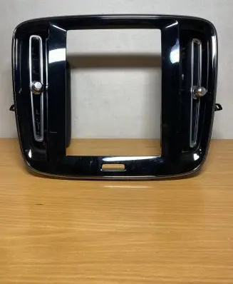 Volvo XC40 Radio/GPS head unit trim 32277960 31442628