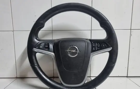 Opel Insignia A Steering wheel 13306885