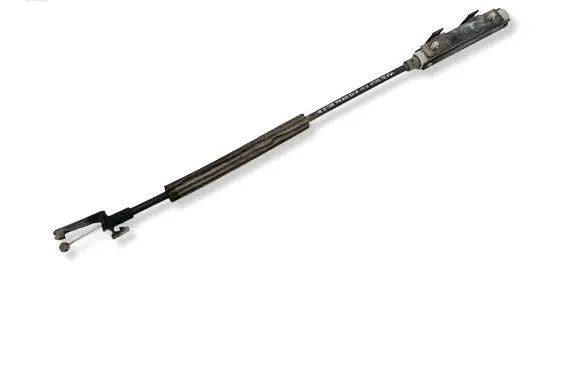 Volkswagen Touareg II Engine bonnet/hood lock release cable 7P6823531B