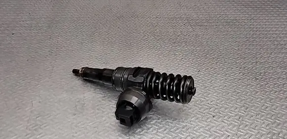 Audi A4 S4 B6 8E 8H Fuel injector 038130073BA