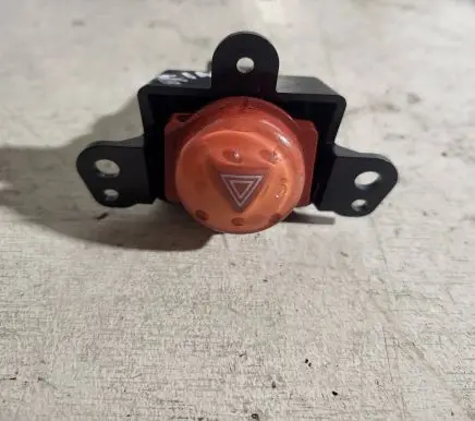 Nissan Almera Tino Hazard light switch 06016