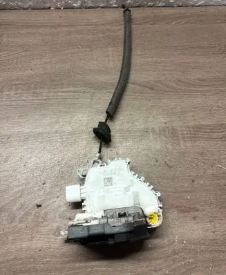 Audi A4 S4 B8 8K Front door lock 8J1837015E