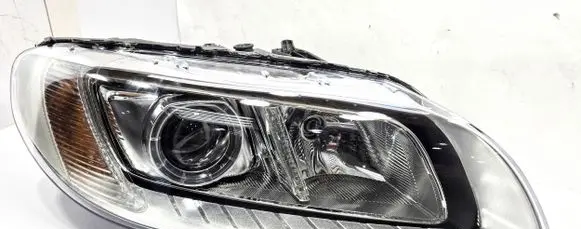 Volvo V70 Headlight/headlamp 31420014