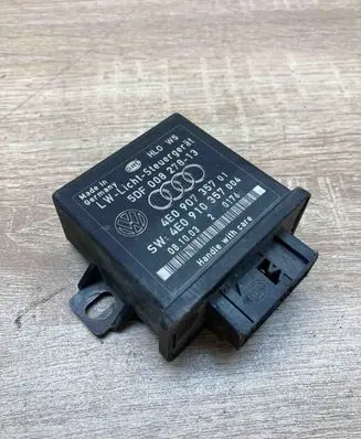 Audi A8 S8 D3 4E Light module LCM 4E0907357 4E0910357 5DF00827813