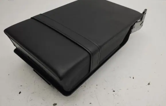 Mercedes-Benz ML W164 Rear seat armrest A1649242737KZ