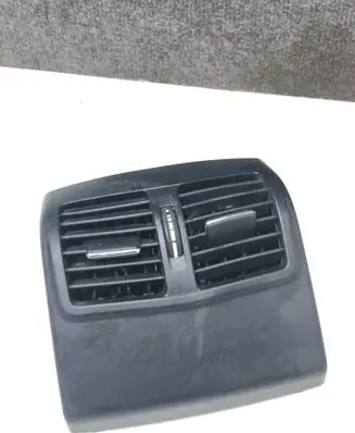 Mercedes-Benz E W212 Dash center air vent grill A2128300454