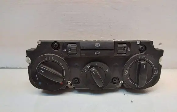 Volkswagen PASSAT B6 Climate control unit 1CF747310