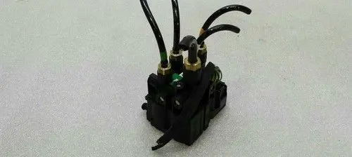 Land Rover Range Rover L405 Air suspension valve block LR037082