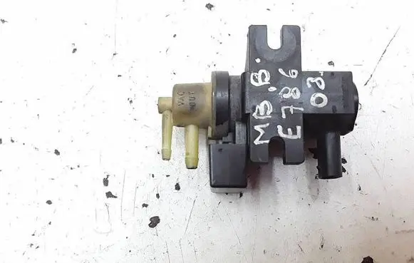 Mercedes-Benz B W245 Turbo solenoid valve A0061536628