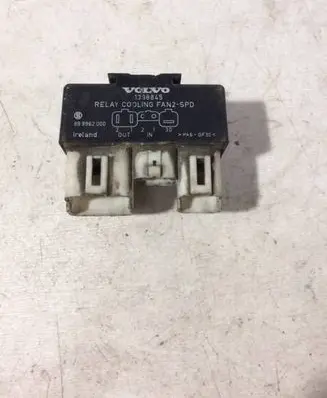 Volvo V70 Coolant fan relay 1398845 899962000