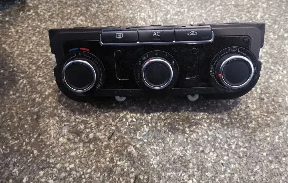 Volkswagen PASSAT B7 Climate control unit 7N0907426AM