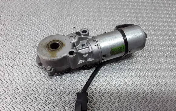 Audi A8 S8 D2 4D Seat adjustment motor 0390201629