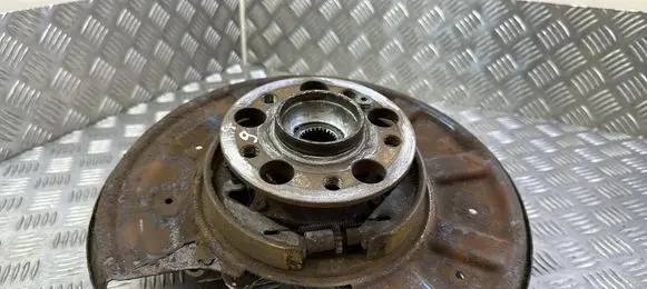 Mercedes-Benz E W212 Rear wheel hub