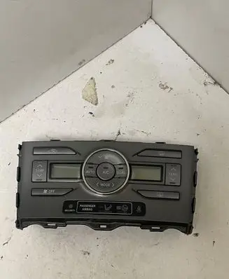 Toyota Auris 150 Climate control unit 5590002220B