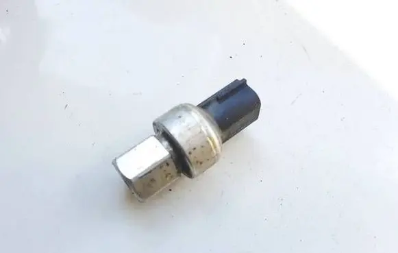 Ford Kuga III Air conditioning (A/C) pressure sensor HG1A19D594AA