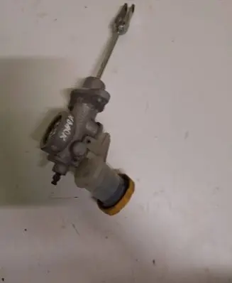 Subaru Outback Master brake cylinder