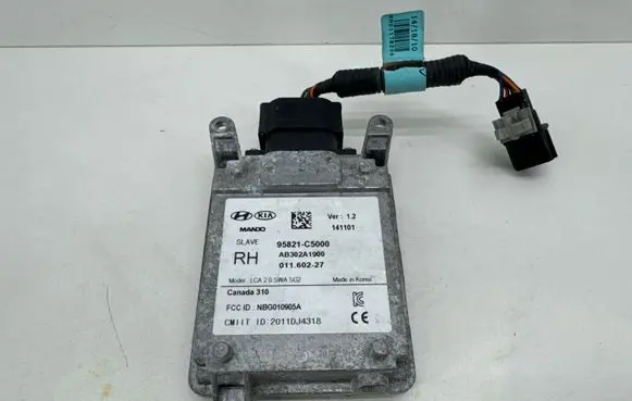 KIA Sorento Blind spot module 95821C5000