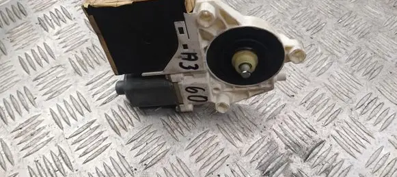 Audi A3 S3 8P Rear door window regulator motor 130822263